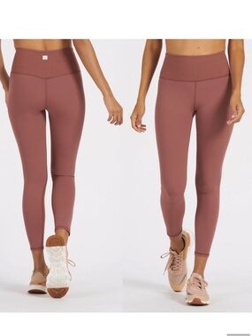 Vuori waistband Studio leggings Sz XXS in Terracotta